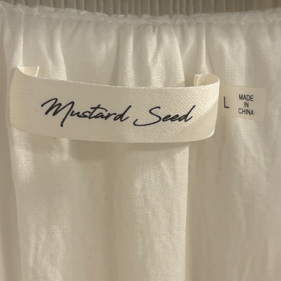 Mustard Seed White Knot-Front Balloon Sleeve Top - Picture 2 of 6